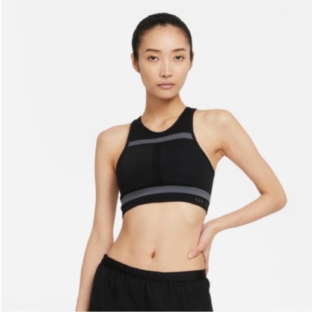 Nike Drifit Swoosh Run Divisions Medium support Sports Bra DD1101-010 Black Grey